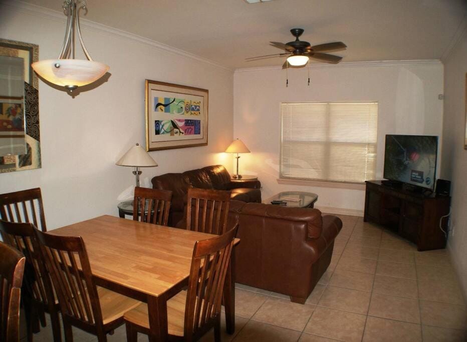 Mar y Sol II #5 Mid-island 1 minute walk beach access Apartment in South Padre Island