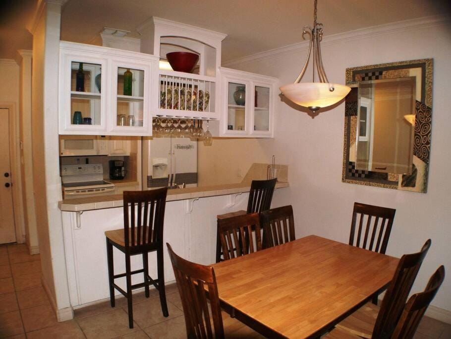 Mar y Sol II #5 Mid-island 1 minute walk beach access Apartment in South Padre Island
