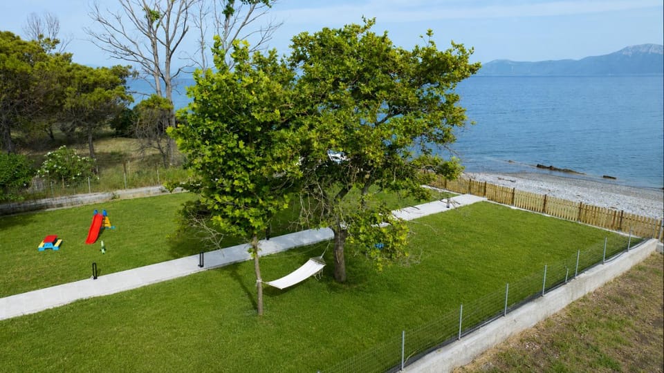 Garden view, Sea view