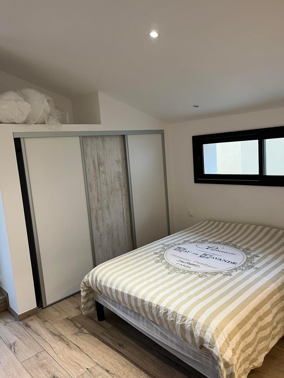 Chambre indépendante avec jardin - 100m de la mer Vacation rental in Normandy