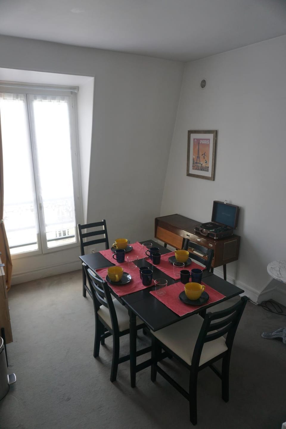 Living room, Continental breakfast