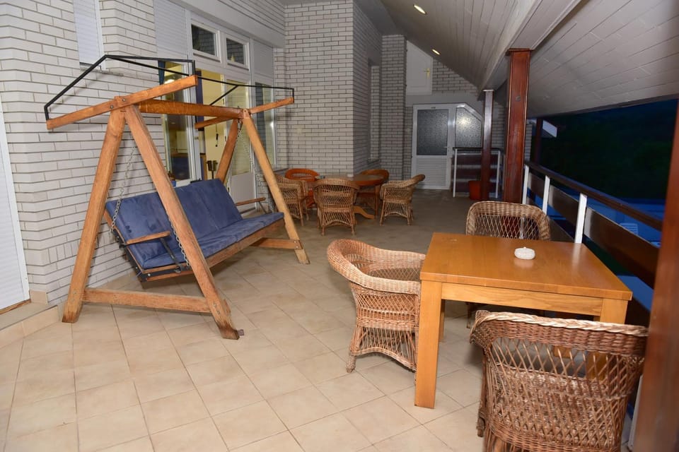 Royal Blue Rose Apartment in Serbia