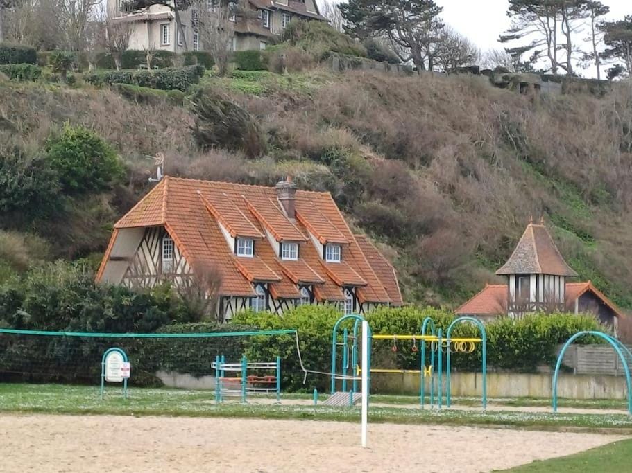 A 2 pas de la mer House in Normandy