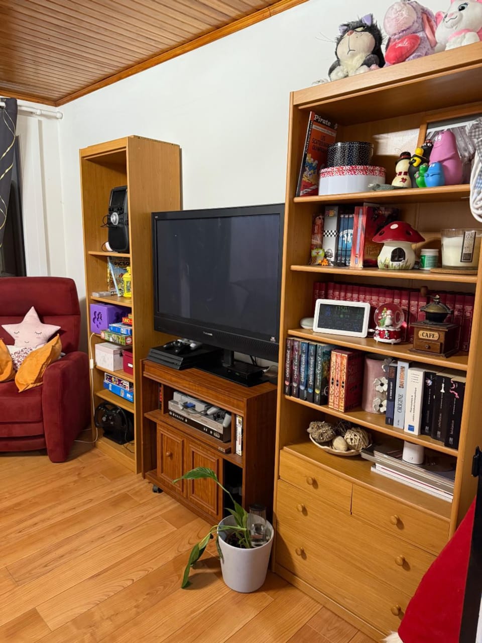 Communal lounge/ TV room