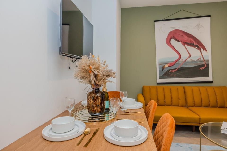 2 Bedroom Flat Next To Brighton Beach Apartment in Brighton