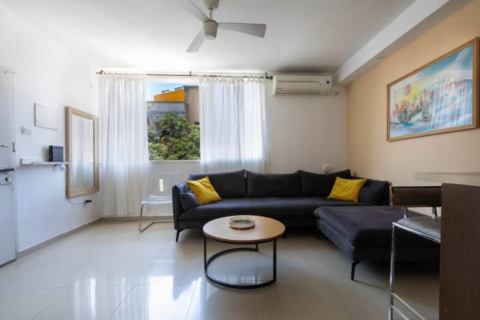Urban Oasis Apartments l Prime Location Tel Aviv l By Bookiz Apartment in Tel Aviv-Yafo