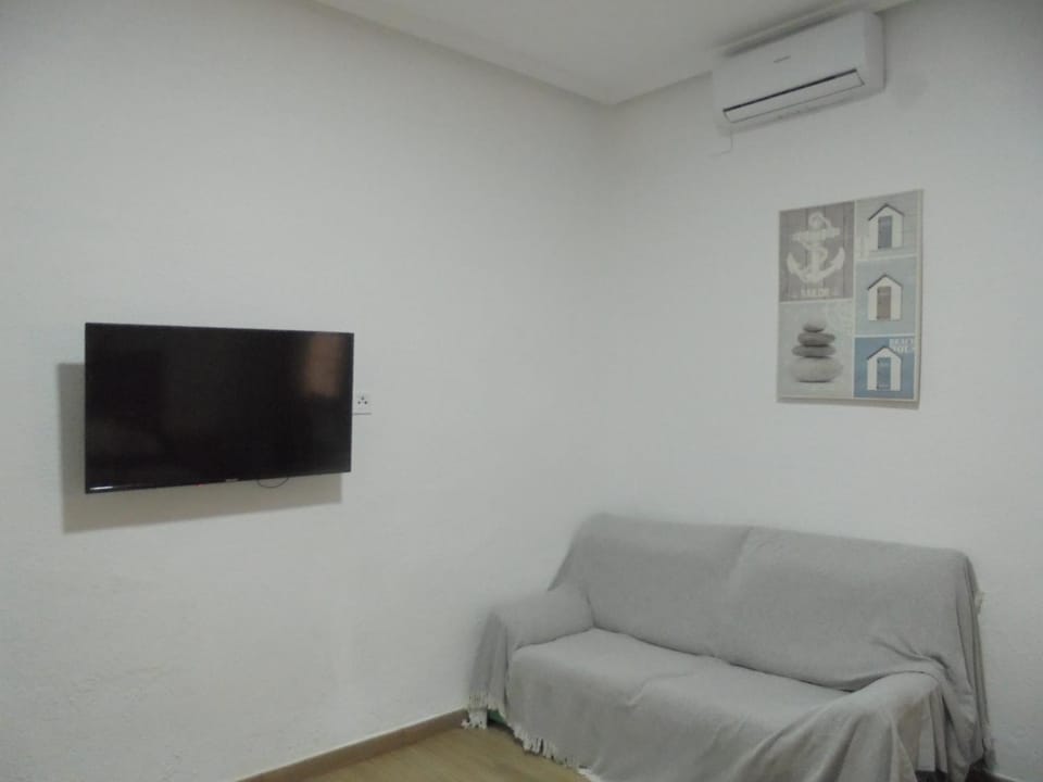 TV and multimedia, air conditioner