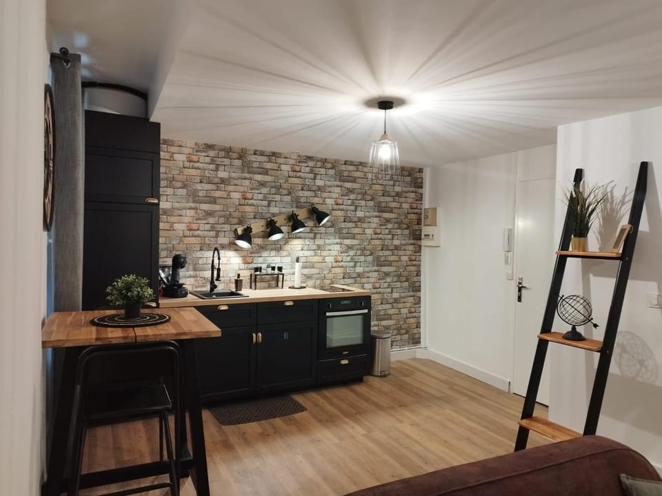 Cosy studio rénové style industriel Apartment in La Seyne-sur-Mer