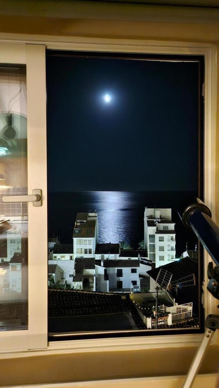Night, Sea view