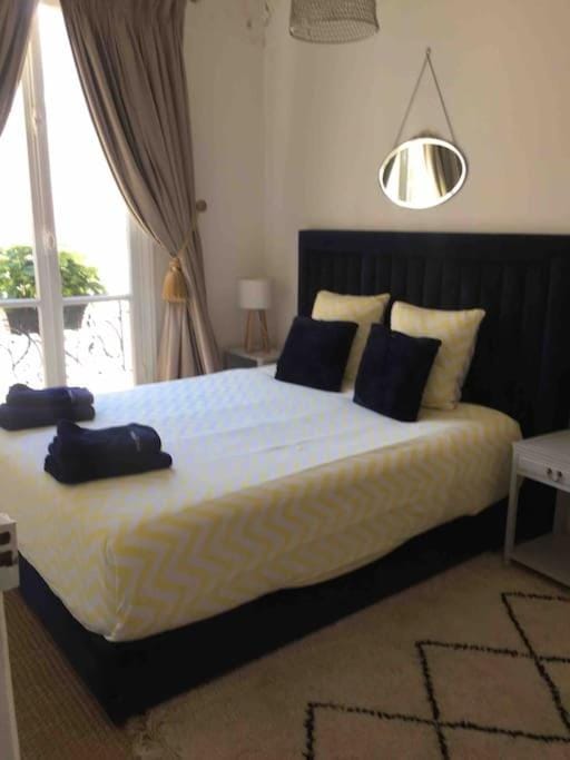 Côté Arc de Triomphe Apartment in Paris