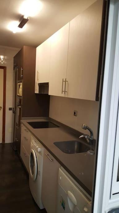 Kitchen or kitchenette, dishwasher, pet friendly, stove, washing machine