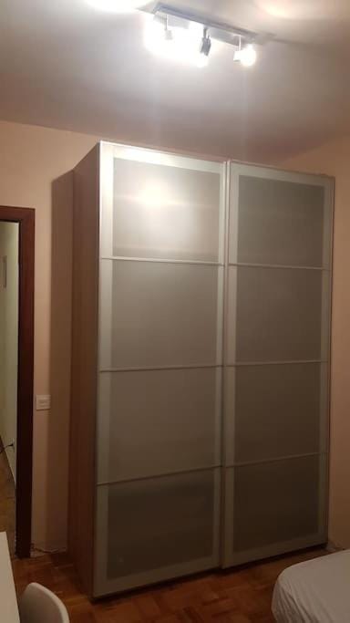 Piso completo 3 habitaciones y 2 baños palacio congresos Apartment in Oviedo