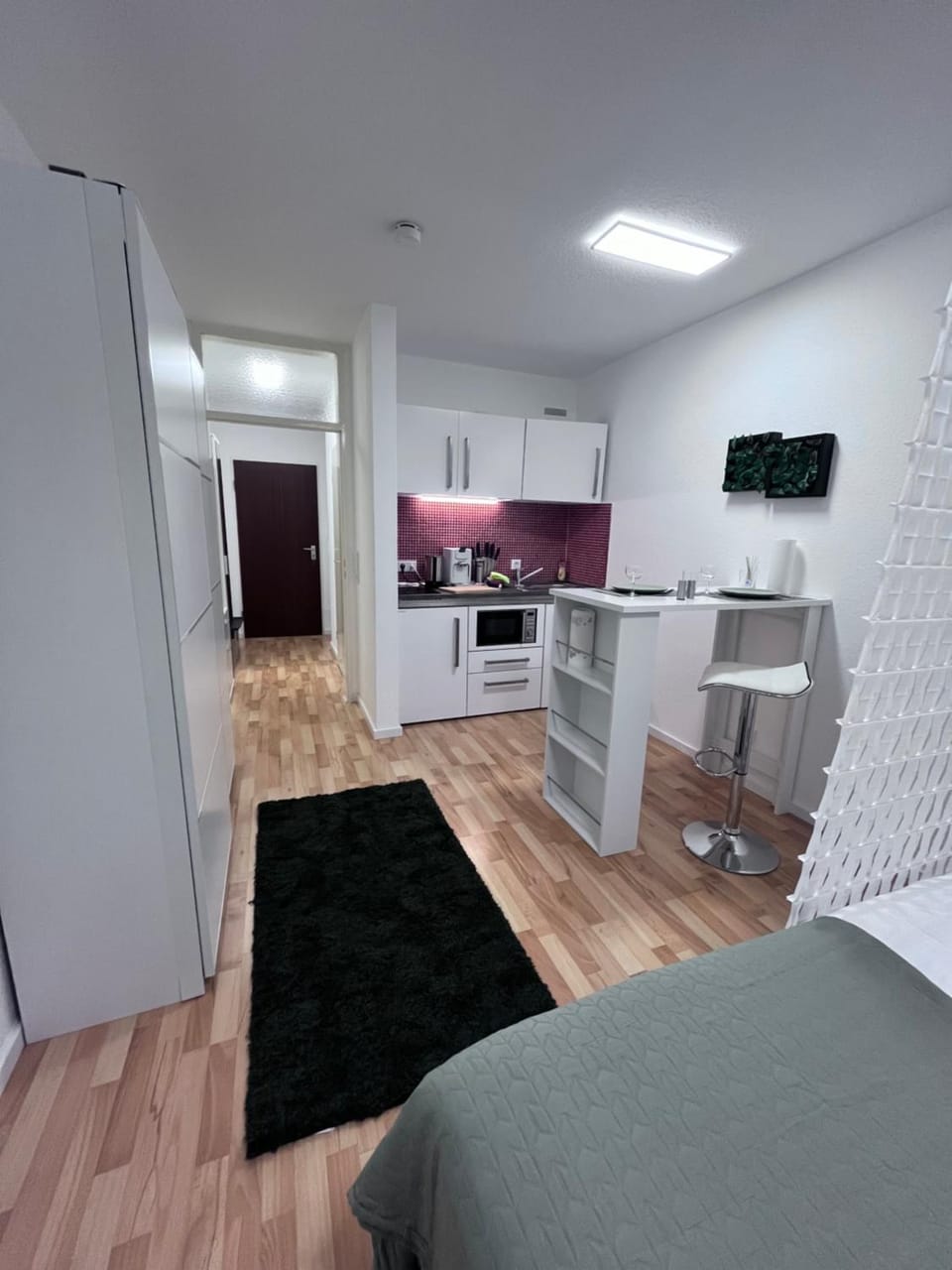 Bed, Kitchen or kitchenette, Photo of the whole room, Dining area