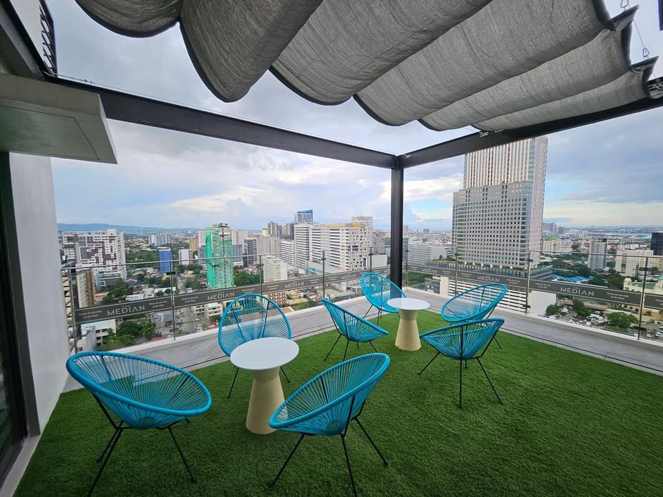 Balcony/Terrace, City view