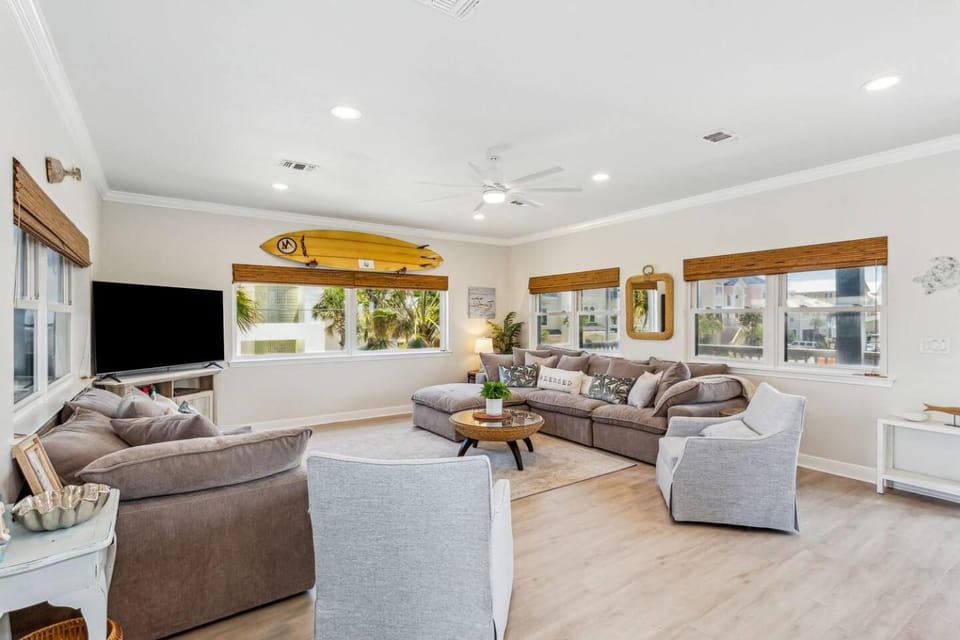 TV and multimedia, Living room, Seating area