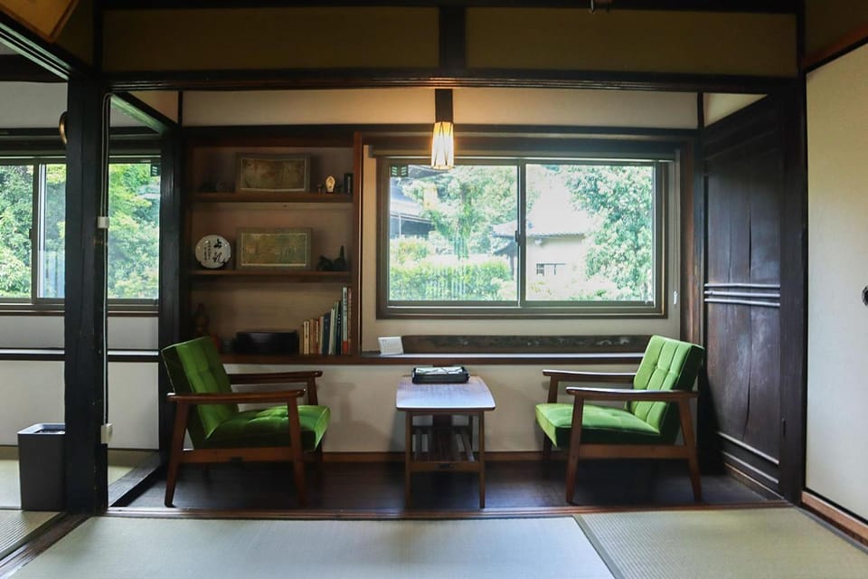 Library, Living room, Seating area