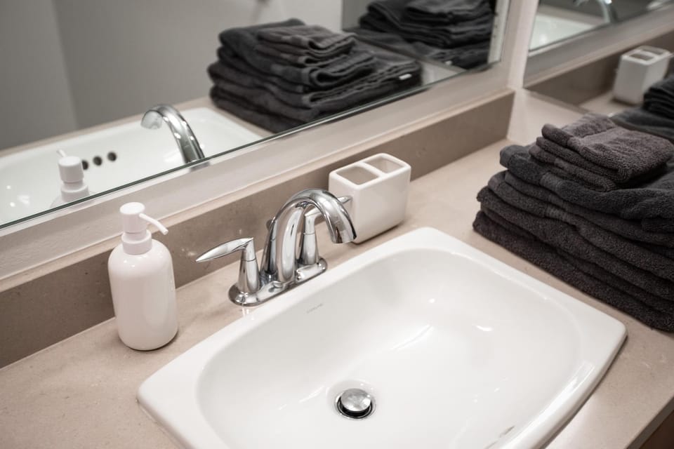 Bathroom, towels