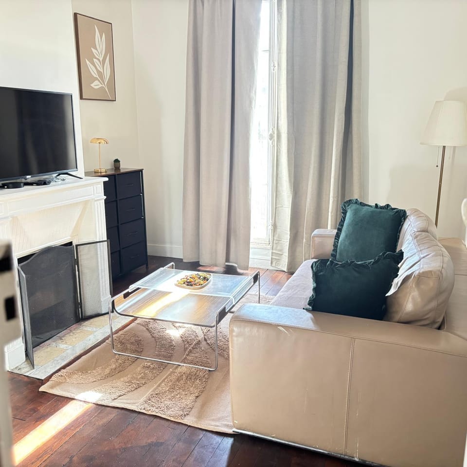 Guest House Tour Eiffel Paris Apartment in Paris