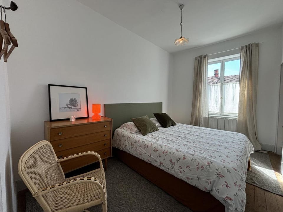 Maison de charme avec jardin clos et animaux admis à Charroux - FR-1-489-538 House in Auvergne-Rhône-Alpes