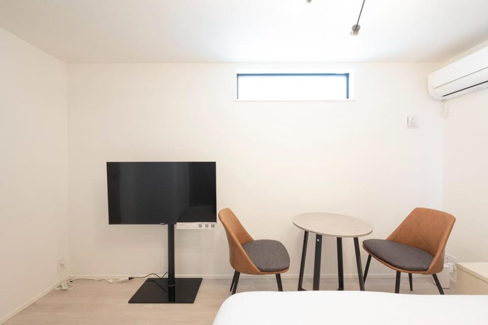 TV and multimedia, air conditioner