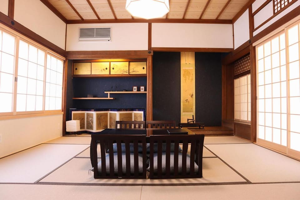 Living room, Photo of the whole room, Seating area, air conditioner
