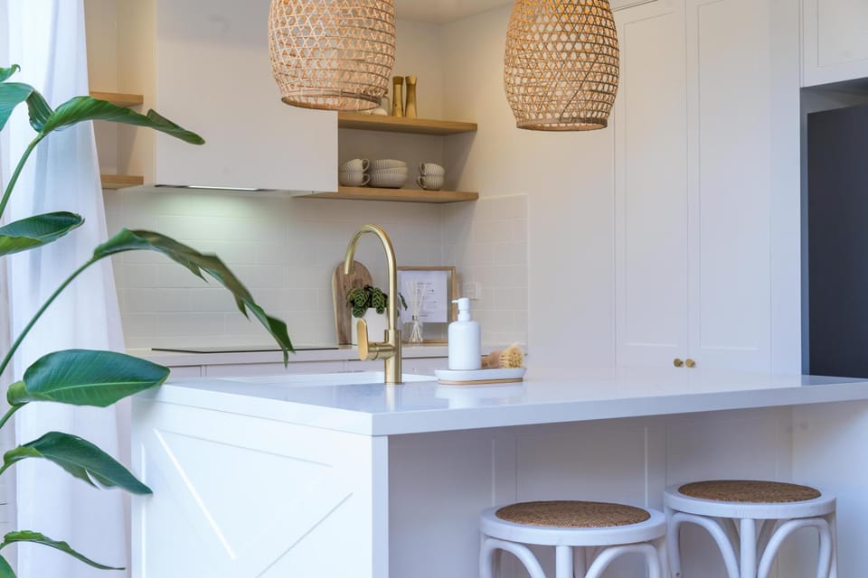The SALTY PALMS Luxury Beach House Kiama Villa in Kiama