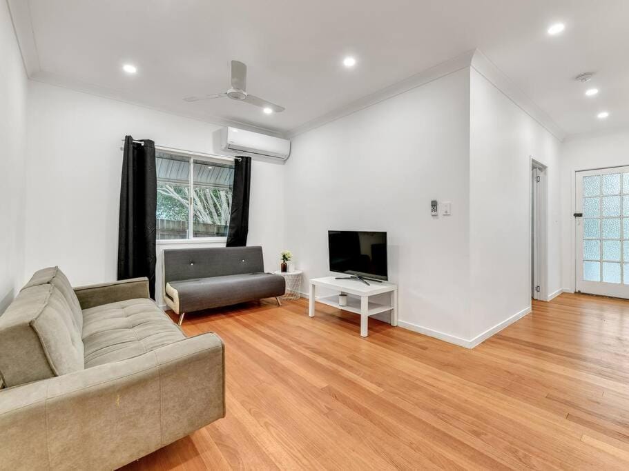 Spacious Three-Bedroom Home House in Brisbane