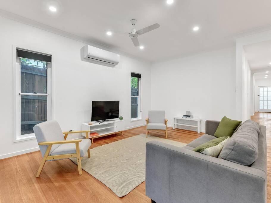 Spacious Three-Bedroom Home House in Brisbane