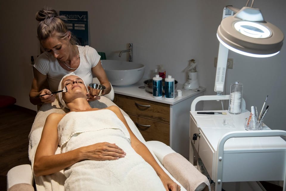 Massage, Spa and wellness centre/facilities