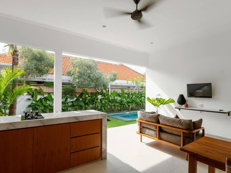 Brand new designer Canggu Villa Villa in North Kuta