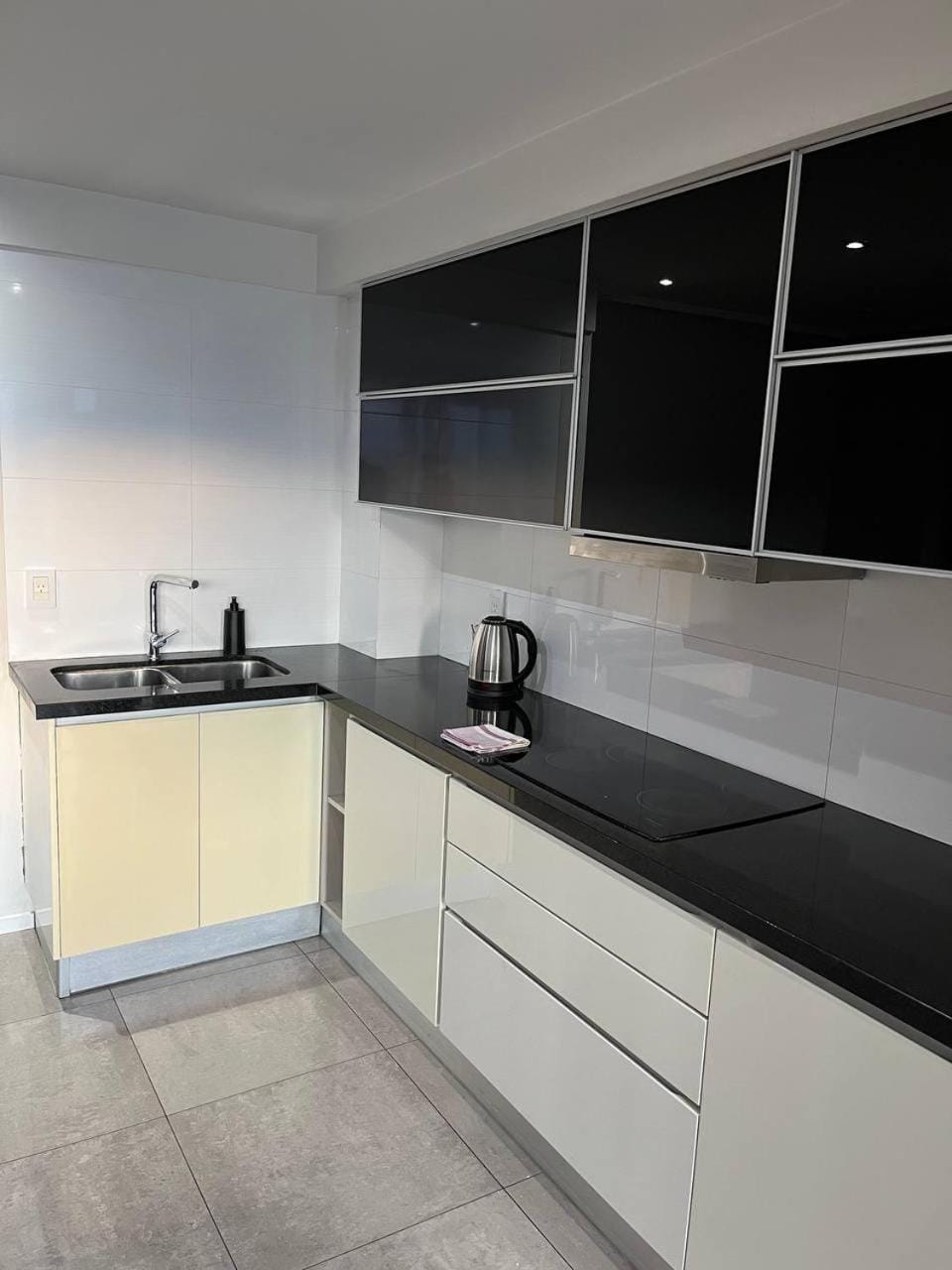 Coffee/tea facilities, Kitchen or kitchenette, furniture, furniture, stove