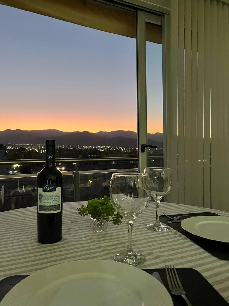 Off site, Day, Night, Natural landscape, Winter, Summer, Food and drinks, Dining area, Autumn, City view, Mountain view, Dinner, Drinks, Alcoholic drinks, Seasons, Time of day, Location, Sunset