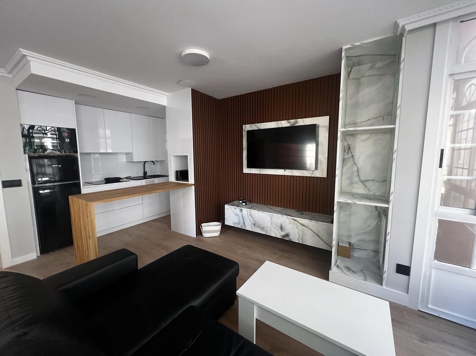 TV and multimedia, Kitchen or kitchenette