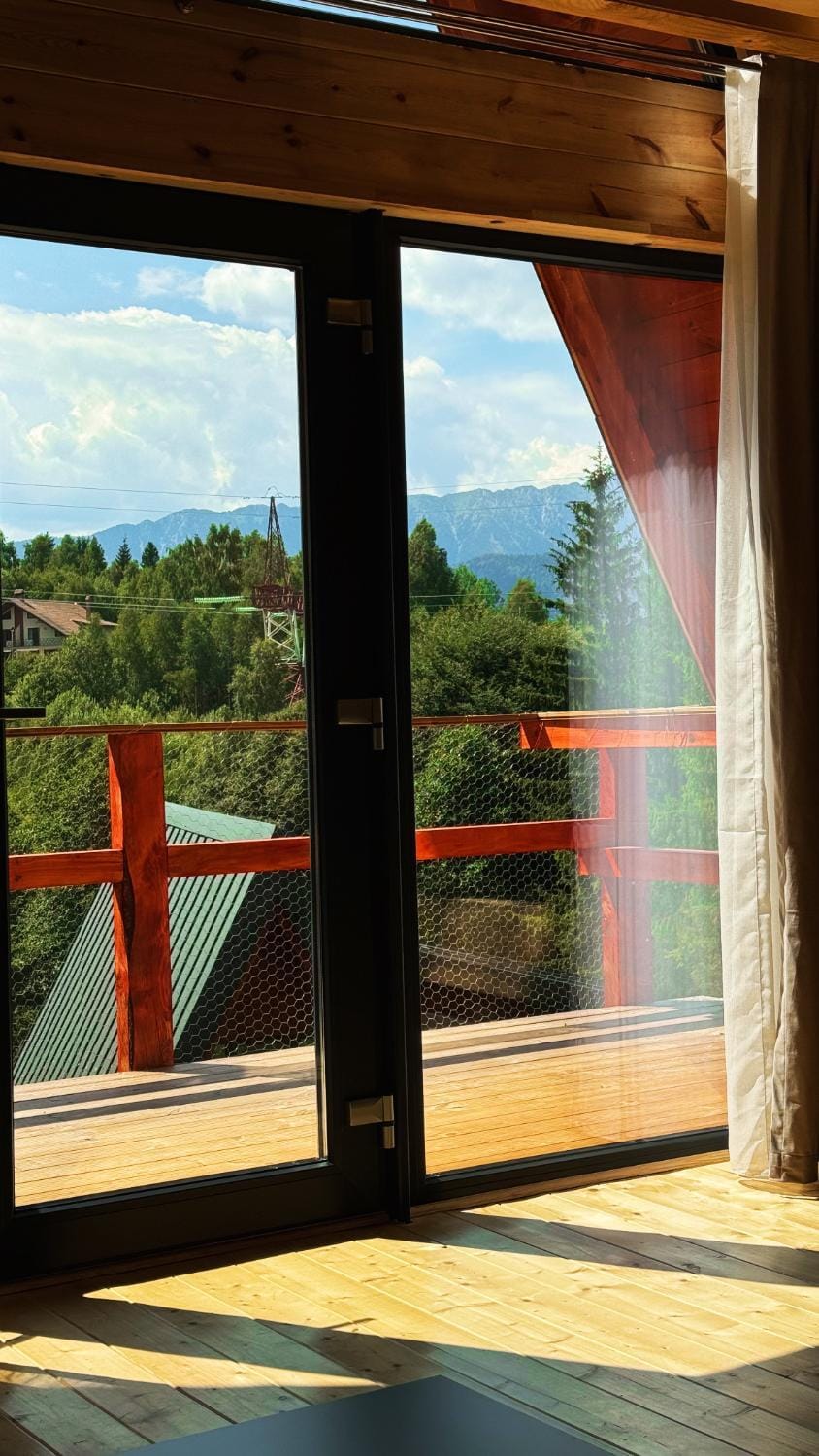 Day, Natural landscape, Balcony/Terrace, Mountain view