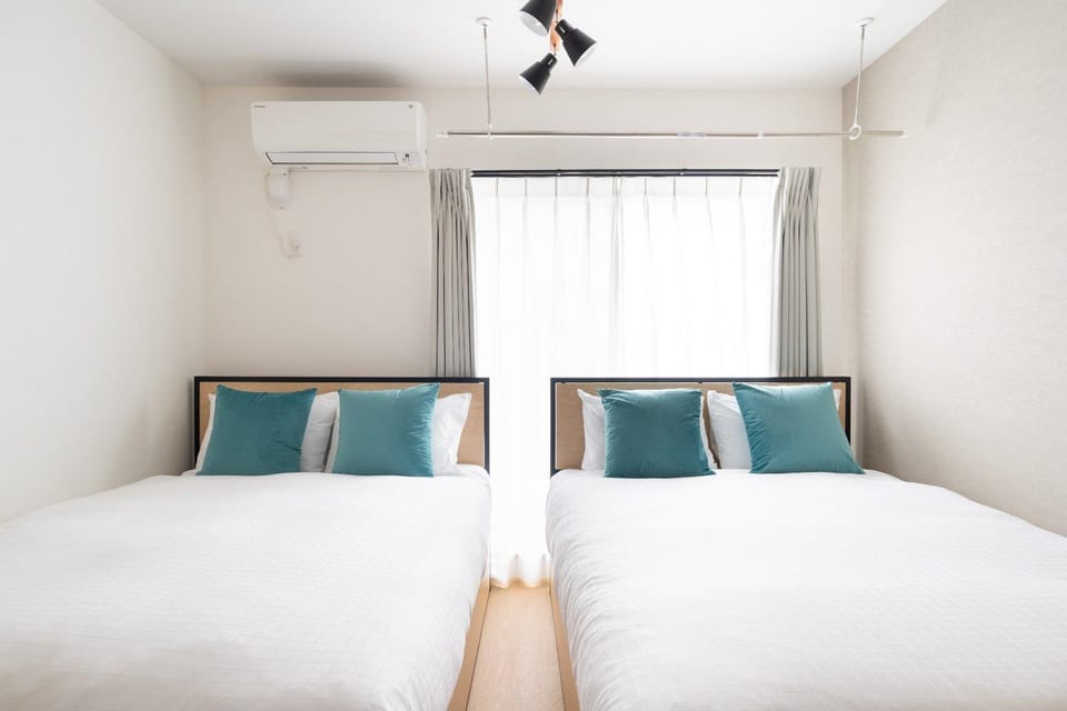 Bed, Bedroom, air conditioner
