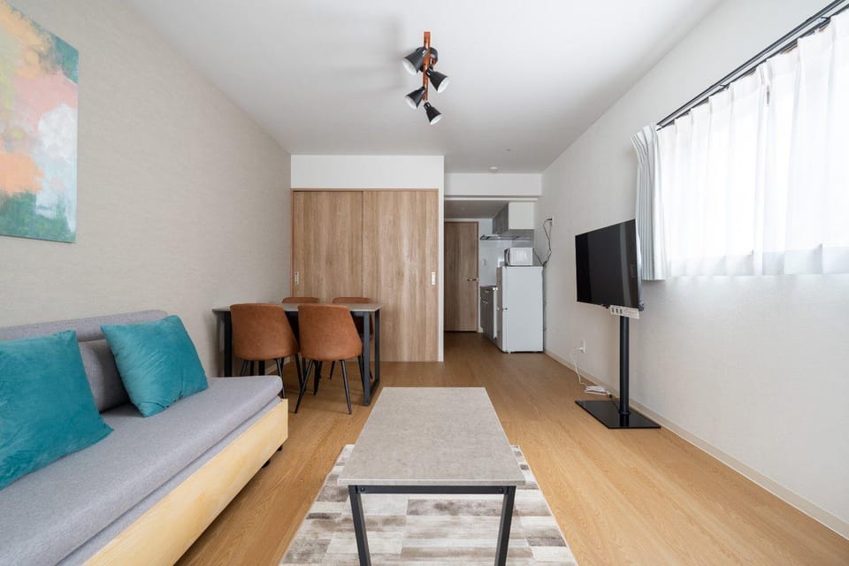 TV and multimedia, Seating area, Dining area