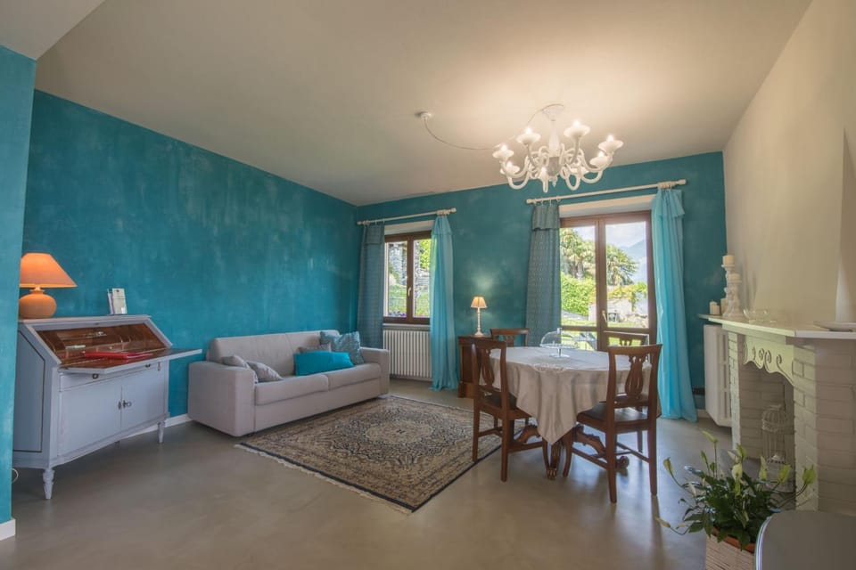Living room, Garden view