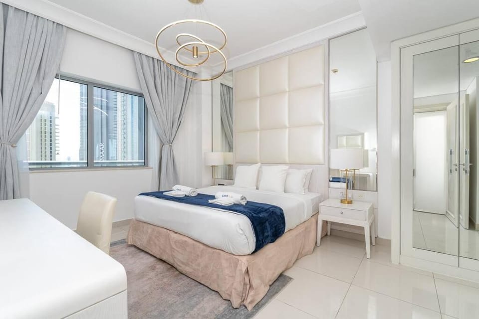 New Listing & Burj Khalifa View & Dubai Mall Apartment in Dubai