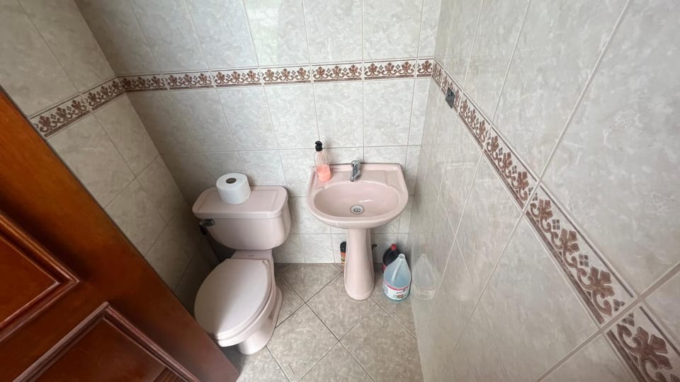 Toilet, Bathroom