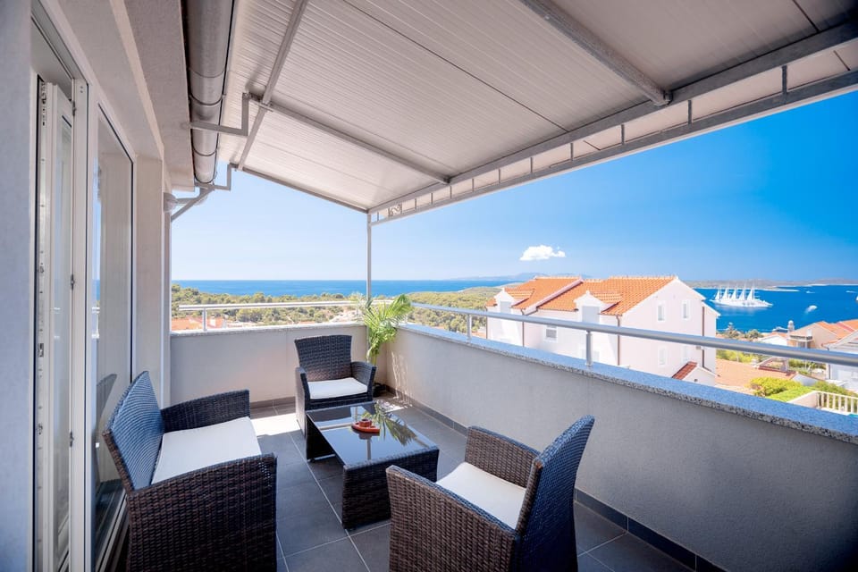 Balcony/Terrace, Seating area, Sea view