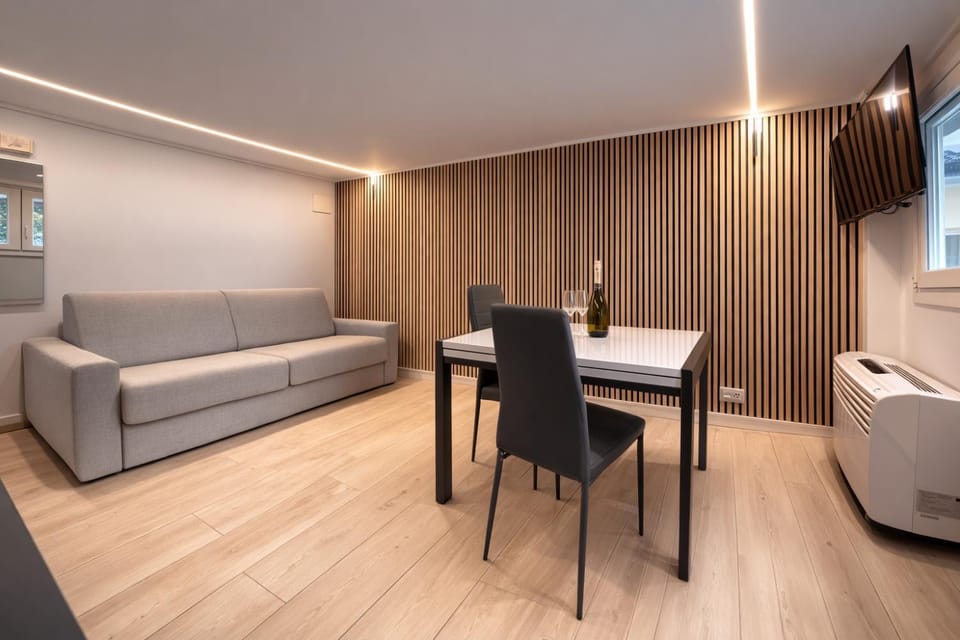 TV and multimedia, Bedroom, air conditioner