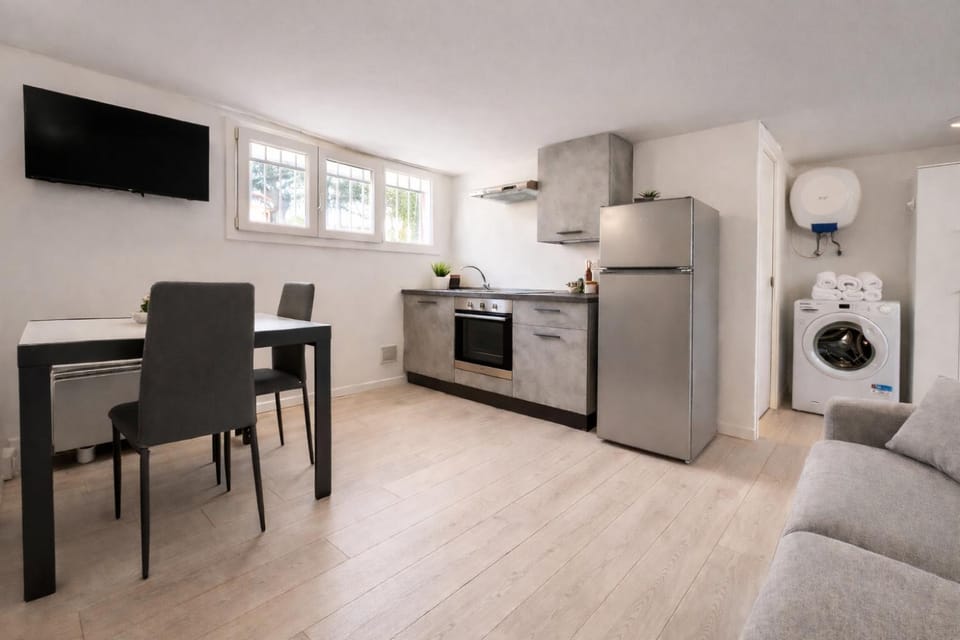 Kitchen or kitchenette, washing machine, kitchen, kitchen