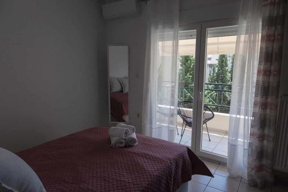 Bed, View (from property/room), Balcony/Terrace, Photo of the whole room, Bedroom, towels