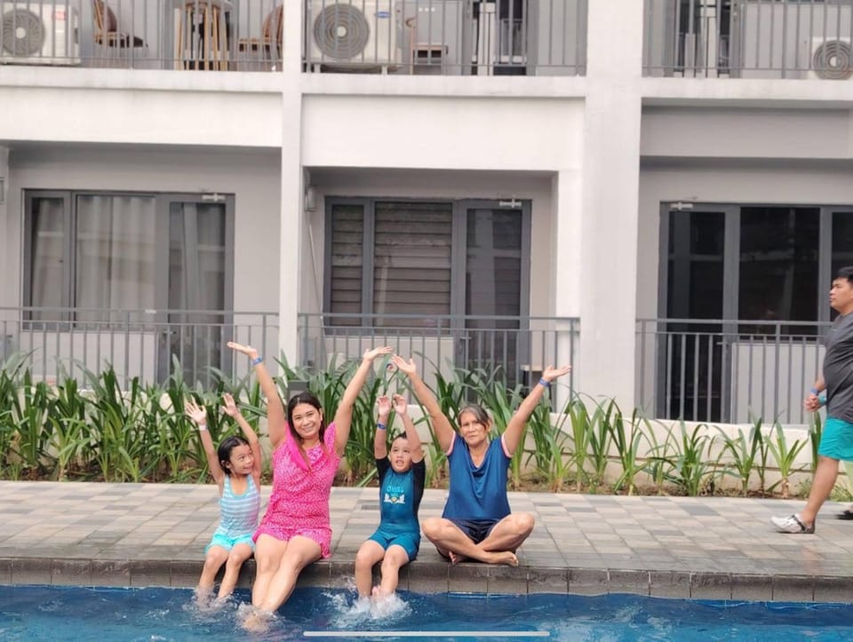 E & R Staycation Condotel near Mall of Asia Apartment hotel in Pasay