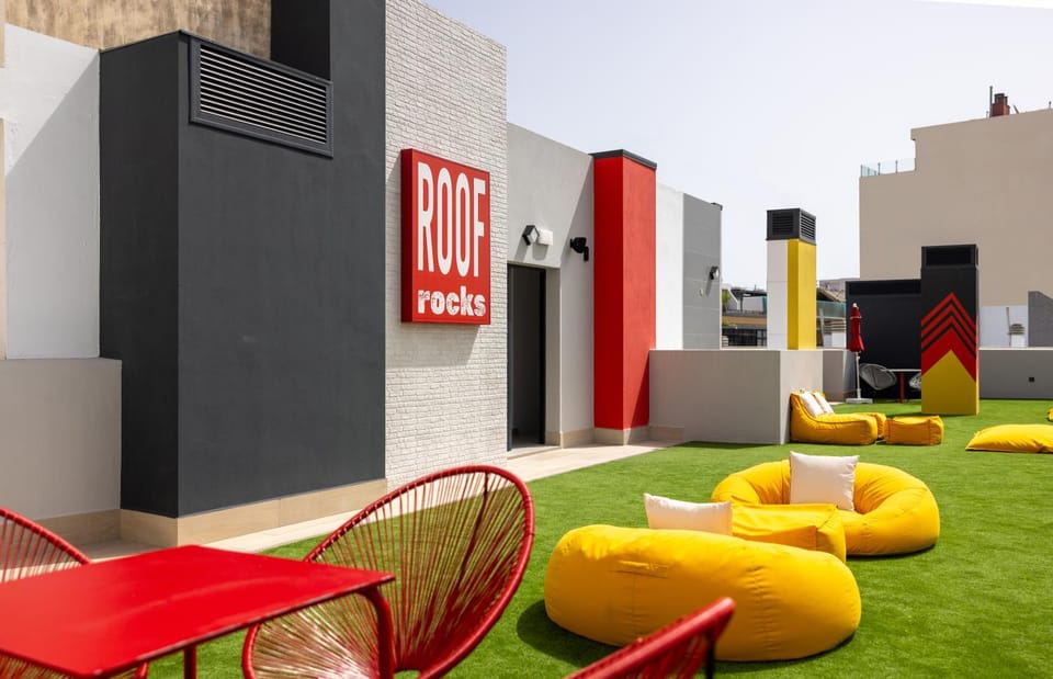 Off site, Balcony/Terrace