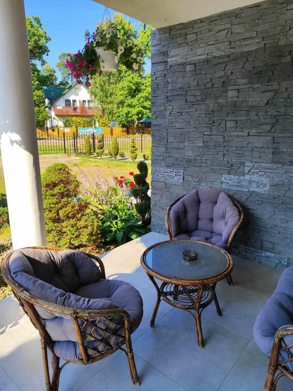 Seating area