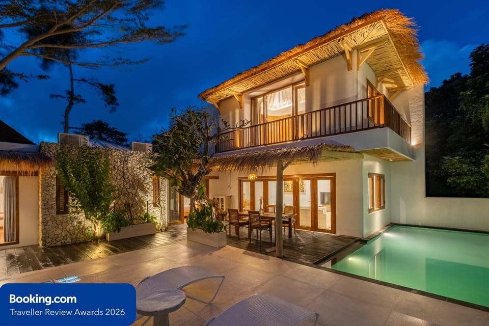 Property building, Dining area, Pool view, Swimming pool