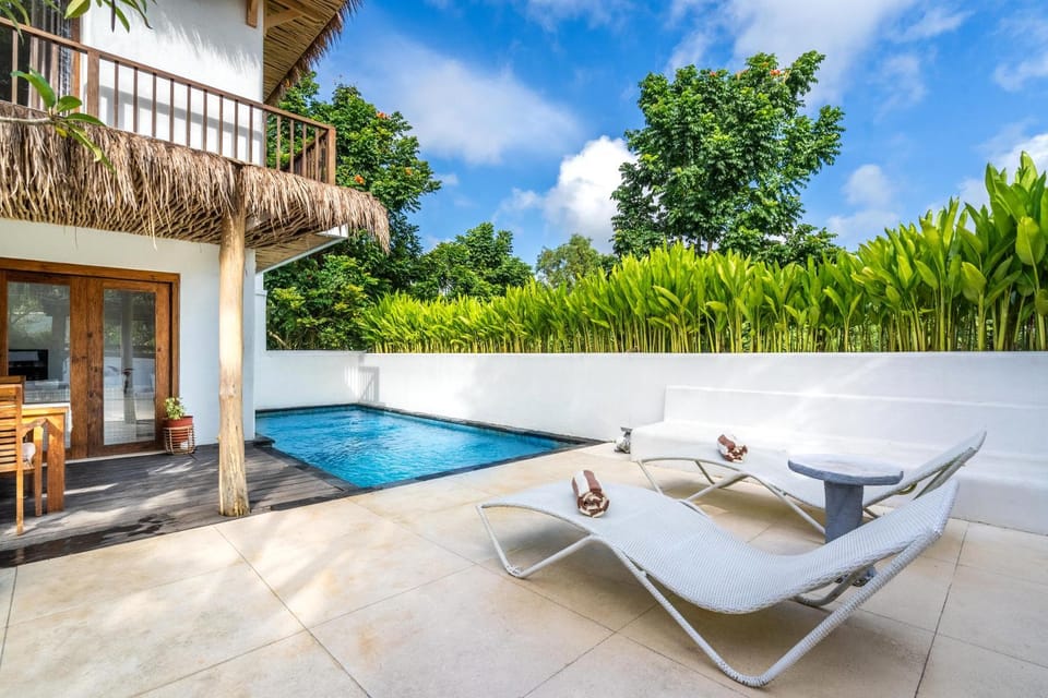 Property building, Day, Natural landscape, Garden, View (from property/room), Seating area, Garden view, Pool view, Swimming pool, sunbed