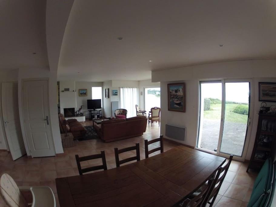 Communal lounge/ TV room