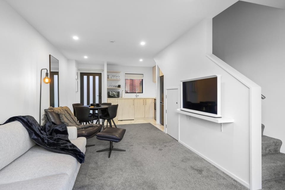 TV and multimedia, Seating area